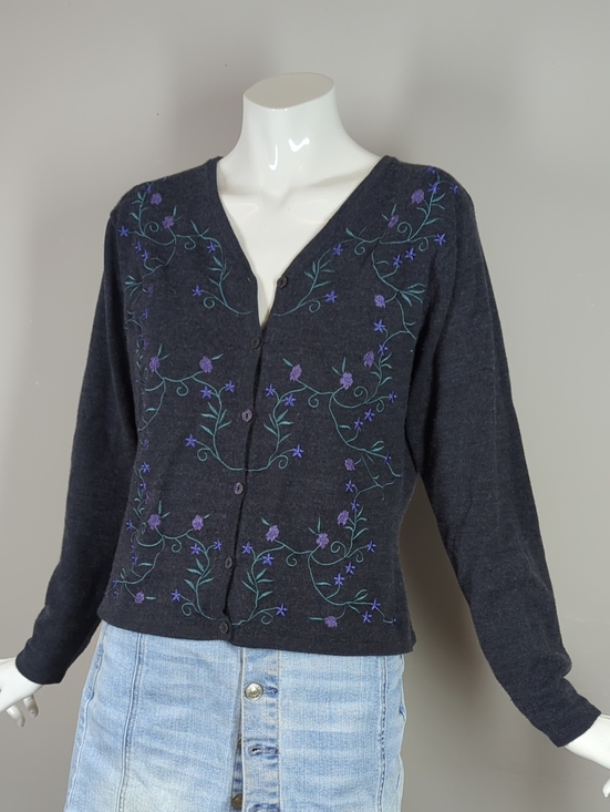 Northern Traditions Sweaters - Vintage Northern Traditions Women's Cardigan Embroidered Floral Size Small